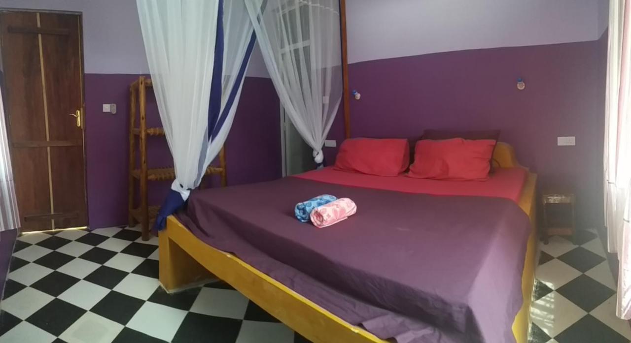 La Locanda Lodge - Apartment, 4 Double Rooms & Kitchen Near The Beach 잠비아니 외부 사진