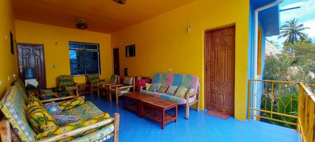 La Locanda Lodge - Apartment, 4 Double Rooms & Kitchen Near The Beach 잠비아니 외부 사진