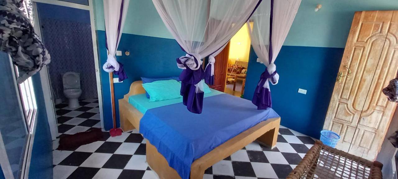 La Locanda Lodge - Apartment, 4 Double Rooms & Kitchen Near The Beach 잠비아니 외부 사진